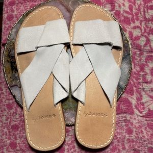 By James Thick Strap Elaine White Sandals 7 (Fits 6.5)